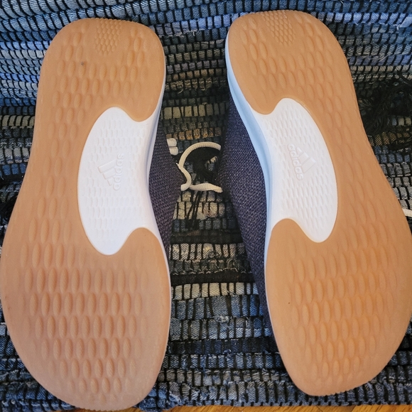 Adidas Cloudfoam Pure Shoes - Picture 2 of 3